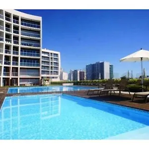 Charming With Balcony & Pool Appartement